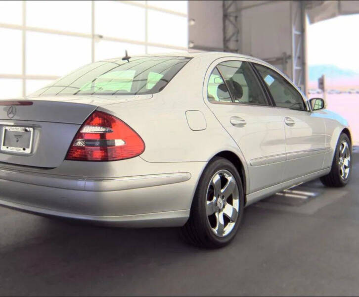 2005 Mercedes-Benz E-Class E 320