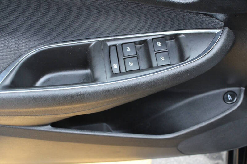 2018 Chevrolet Cruze LS Manual