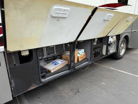 2002 Freightliner XC Chassis
