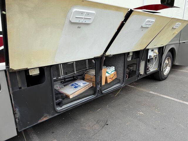 2002 Freightliner XC Chassis