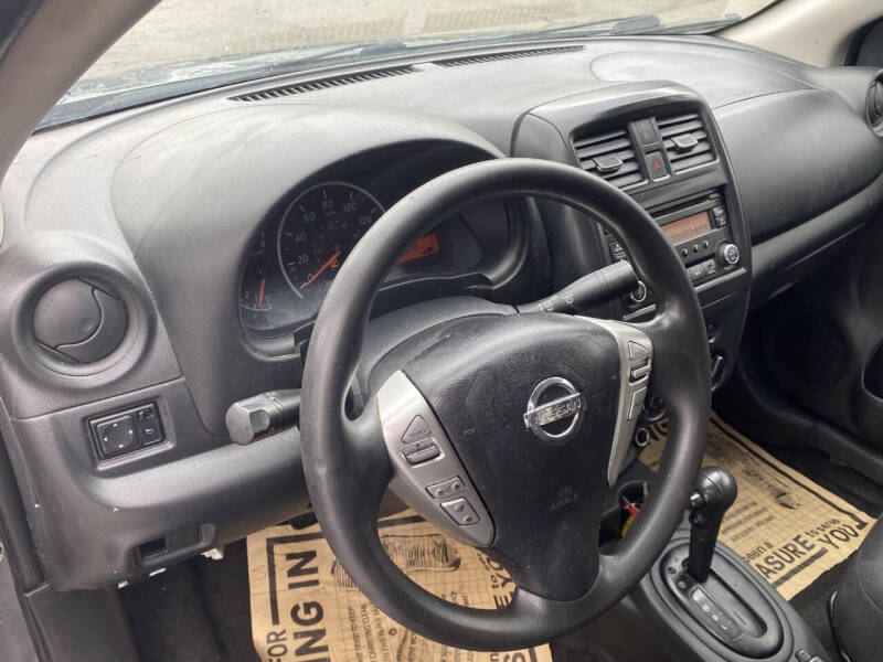 2017 Nissan Versa 1.6 S Plus