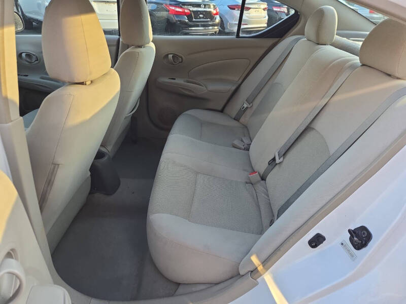 2012 Nissan Versa 1.6 SV