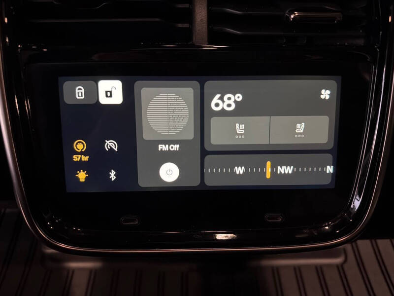 2024 Rivian R1T Adventure