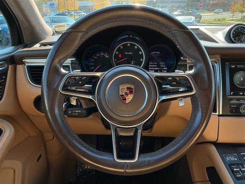 2016 Porsche Macan Turbo