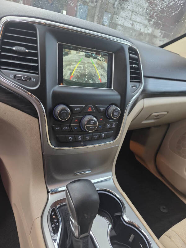 2019 Jeep Grand Cherokee Laredo