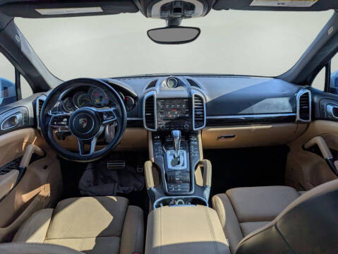 2017 Porsche Cayenne S E-Hybrid Platinum Edition
