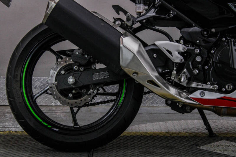 2022 Kawasaki Ninja 400 ABS KRT Edition
