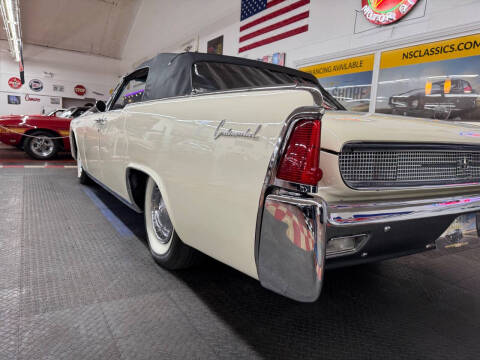 1961 Lincoln Continental