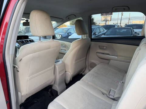 2013 Toyota Prius v Two