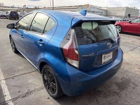 2016 Toyota Prius c Four