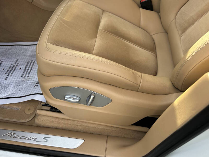 2016 Porsche Macan S