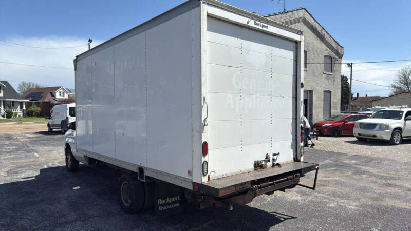 2016 Ford E-Series E-450 SD