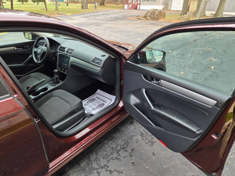 2014 Volkswagen Passat 2.5L S PZEV