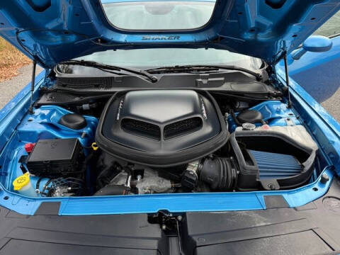 2016 Dodge Challenger 392 HEMI Scat Pack Shaker