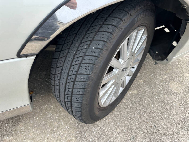 2004 Lincoln Town Car Ultimate