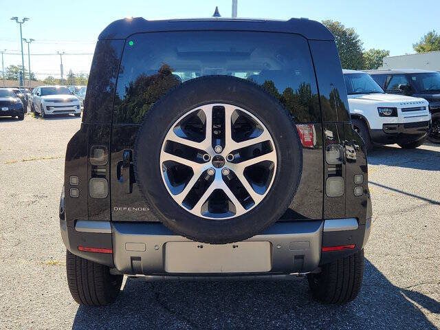 2026 Land Rover Defender 110 P300 S