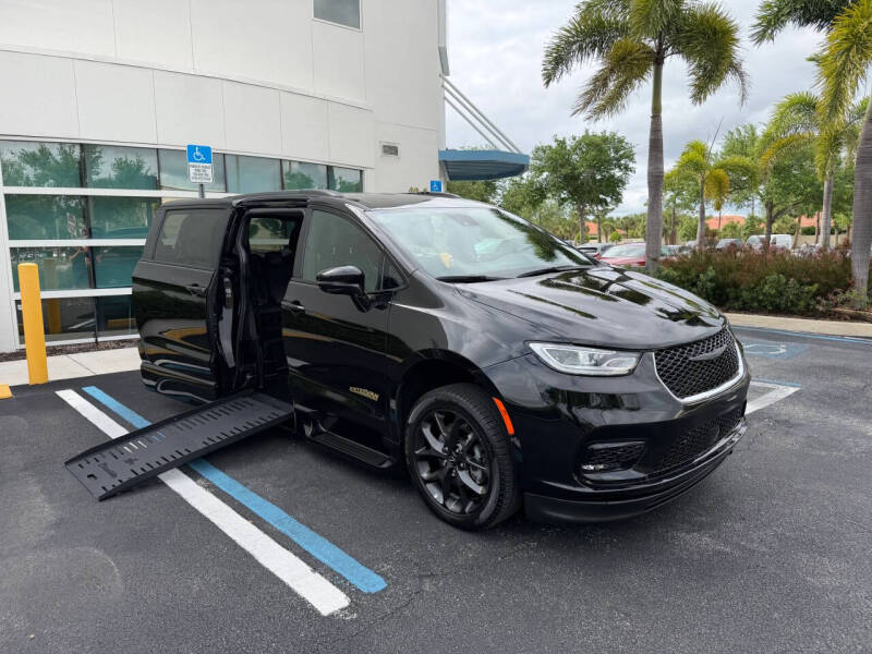 2021 Chrysler Pacifica Touring L