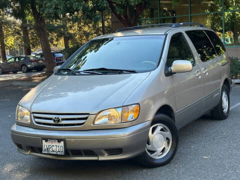 2002 Toyota Sienna LE
