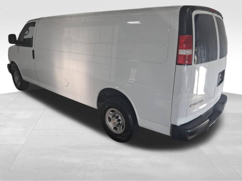 2020 Chevrolet Express 2500