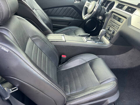 2013 Ford Mustang V6 Premium