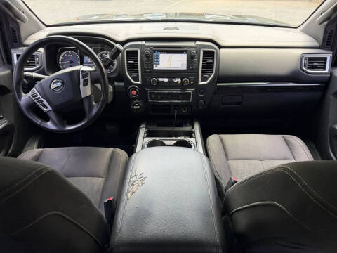 2018 Nissan Titan