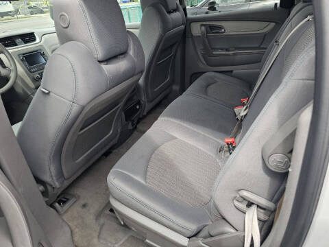 2017 Chevrolet Traverse LS