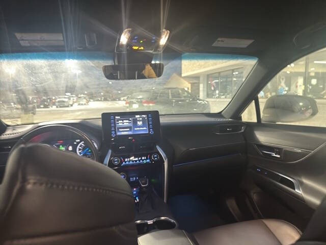 2022 Toyota Venza XLE