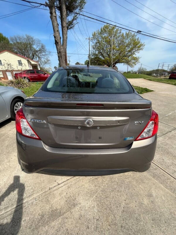 2015 Nissan Versa Sedan SV photo 18