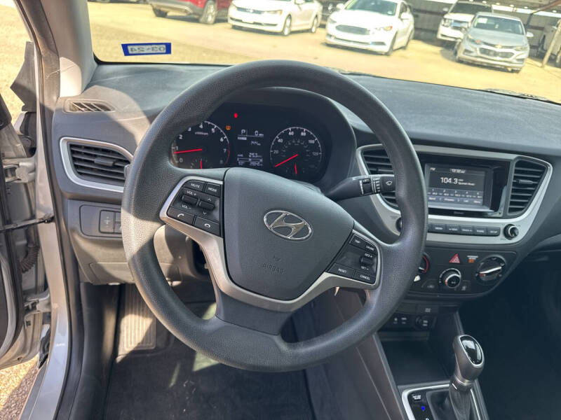 2021 Hyundai Accent SE photo 7