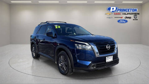 2022 Nissan Pathfinder SV