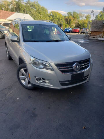 2010 Volkswagen Tiguan for sale at R & R Auto Sale in Kansas City MO