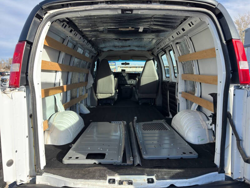 2017 GMC Savana 2500