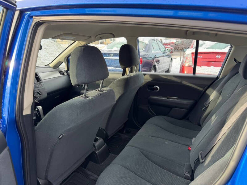 2011 Nissan Versa 1.8 S