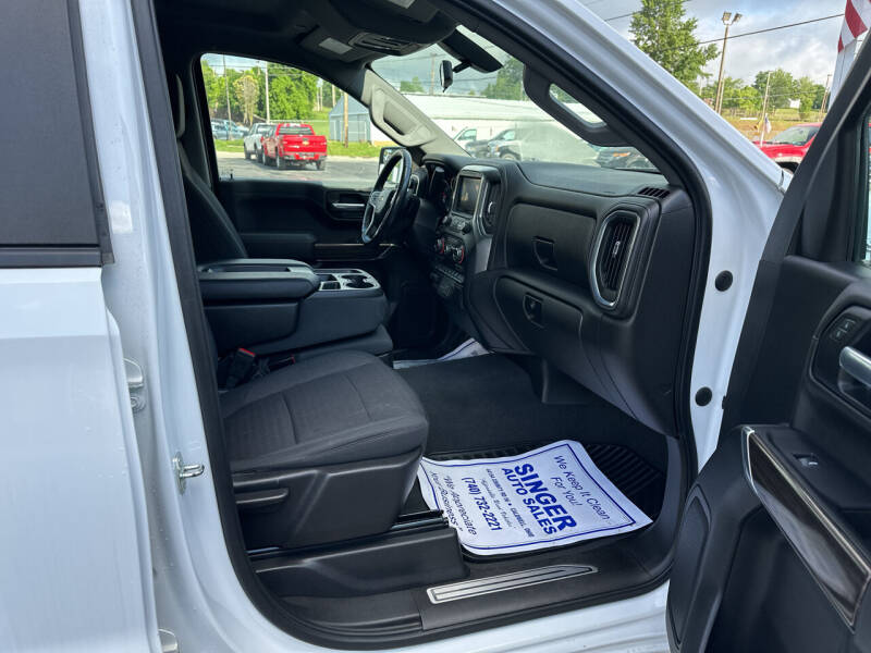 2021 Chevrolet Silverado 1500 LT photo 16