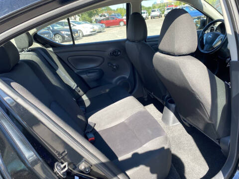 2018 Nissan Versa S Plus