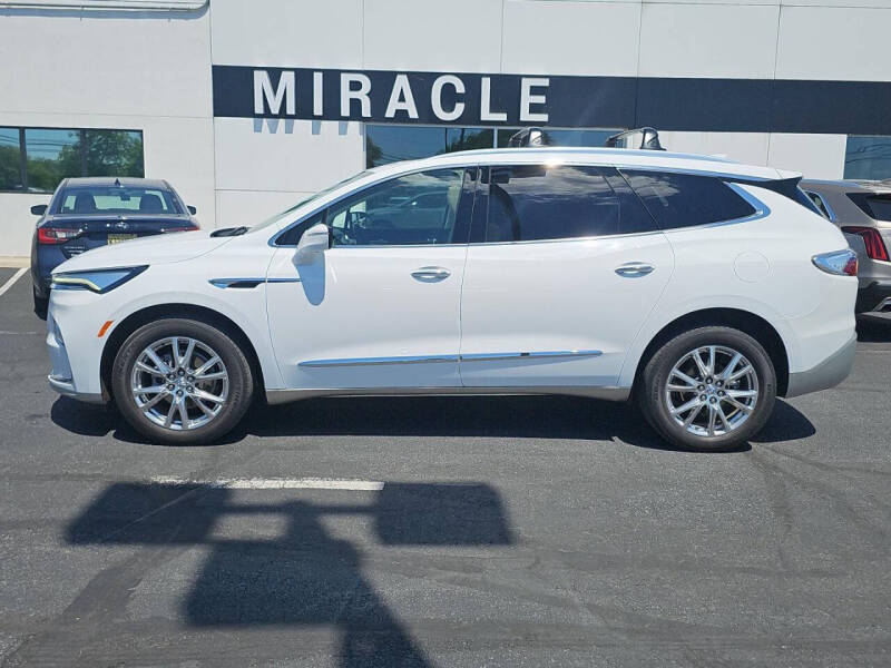 2023 Buick Enclave Premium
