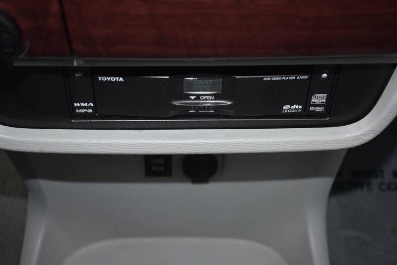 2014 Toyota Sienna Limited 7-Passenger