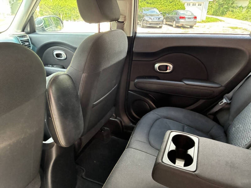2016 Kia Soul +