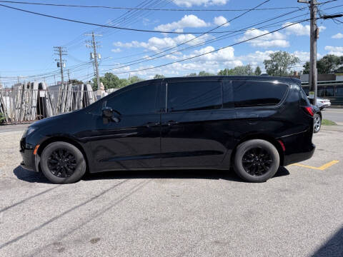 2017 Chrysler Pacifica Touring
