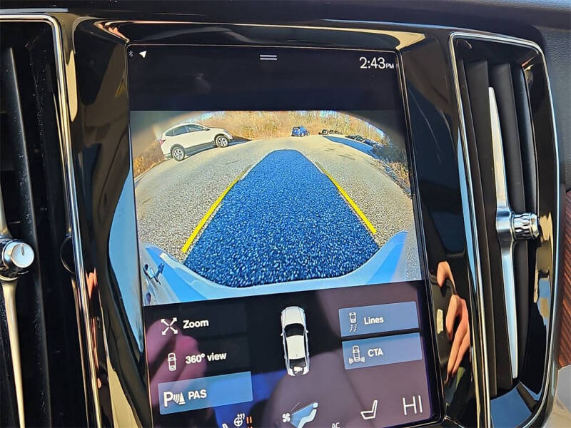 2022 Volvo S60 B5 Momentum