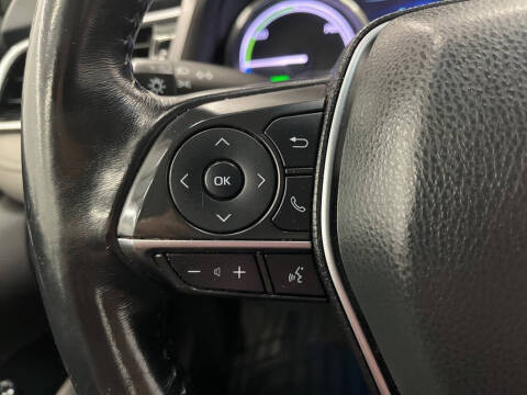 2018 Toyota Camry Hybrid XLE