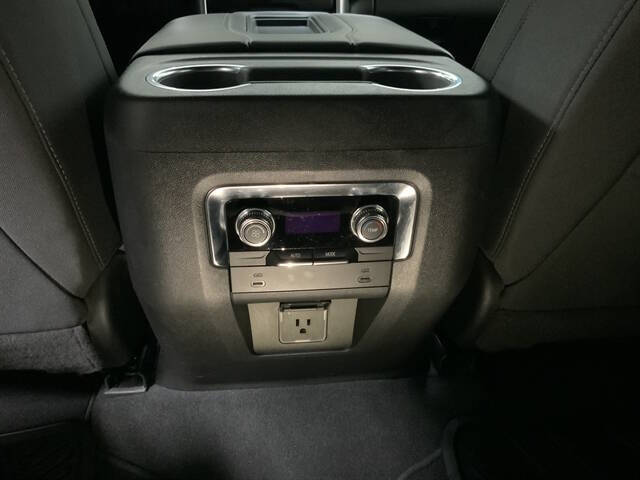 2022 GMC Yukon XL SLE