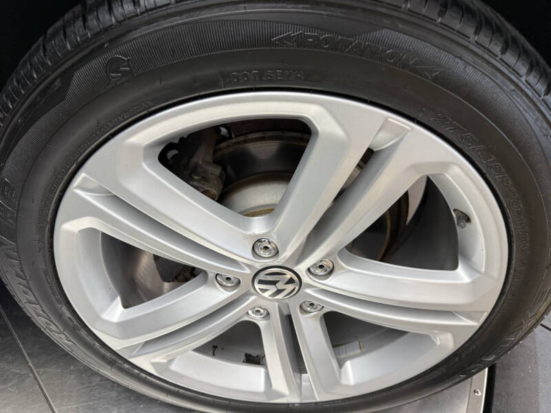 2014 Volkswagen Touareg V6 R-Line