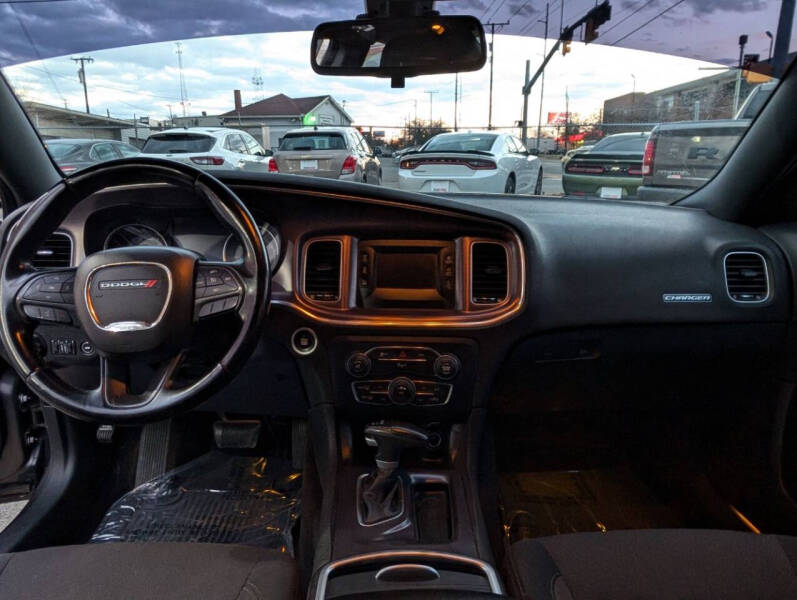 2015 Dodge Charger SE