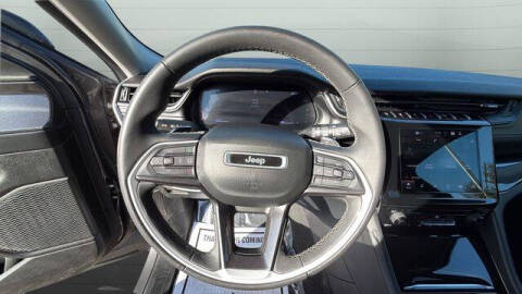 2023 Jeep Grand Cherokee Laredo