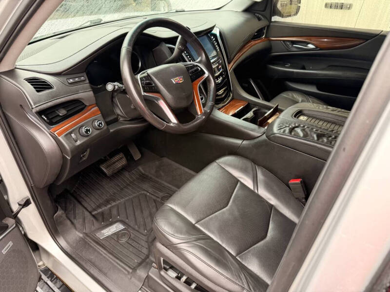 2018 Cadillac Escalade ESV Premium Luxury