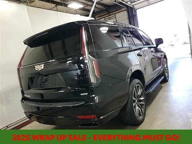 2023 Cadillac Escalade Sport