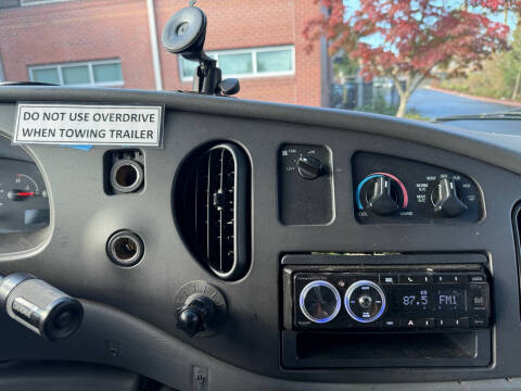 2005 Ford E-Series E-350 SD