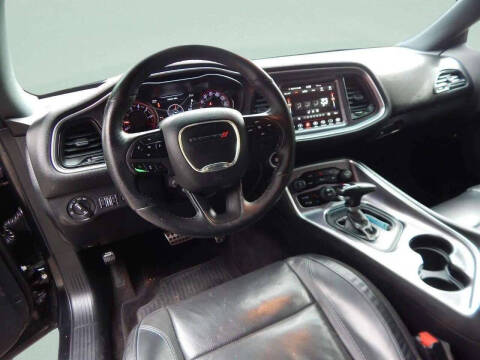 2018 Dodge Challenger SXT Plus