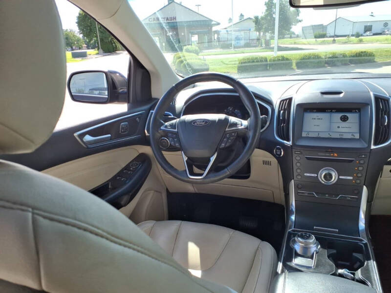 2019 Ford Edge Titanium